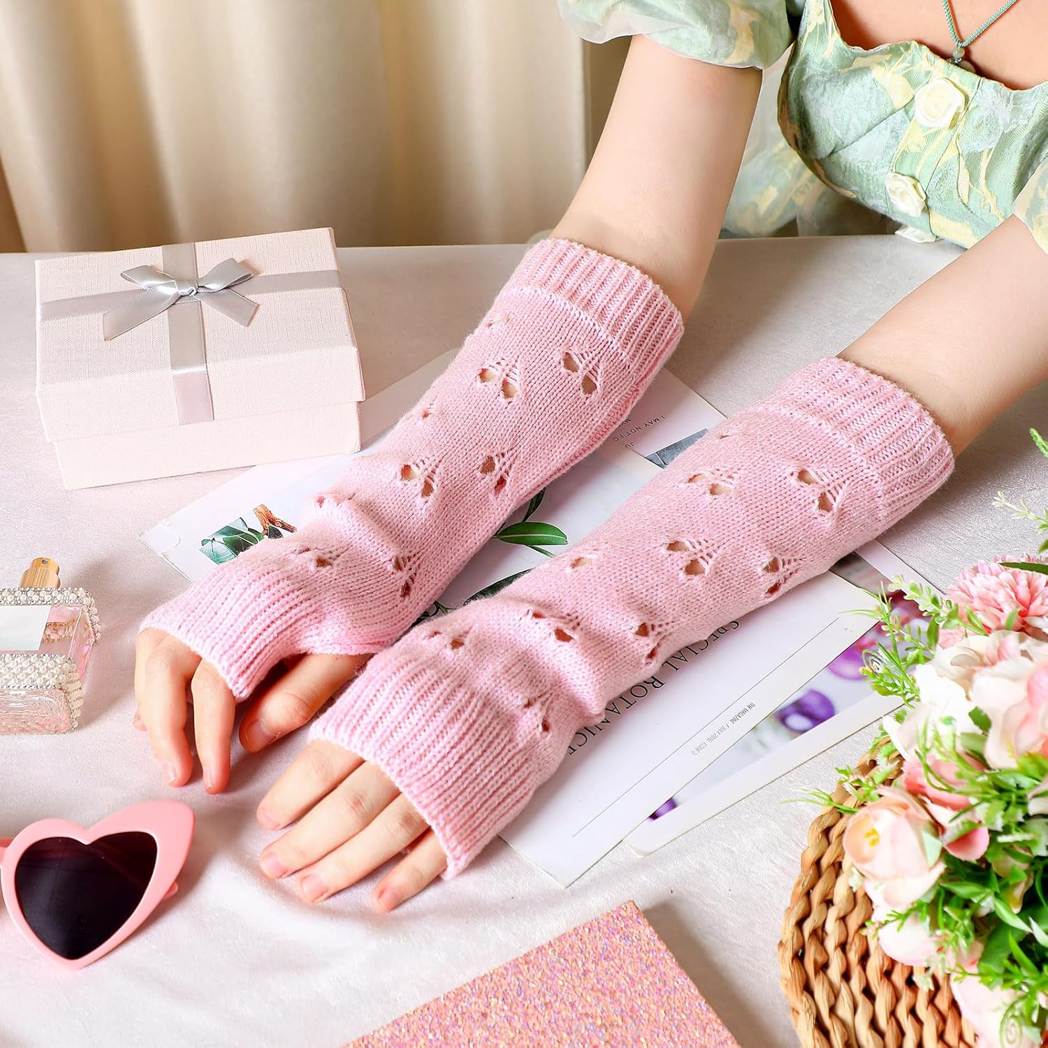7 Pairs Heart-Holey Grunge gloves for Women - Cute Warm